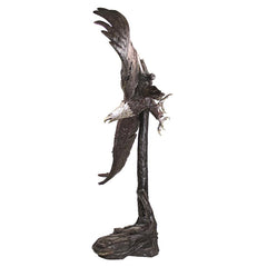 Design Toscano Final Approach Monumental Eagle Cast Bronze Garden Statue PB1117