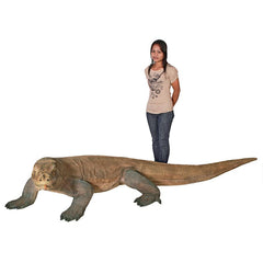 Design Toscano Grande-Scale Wildlife Animal Collection: The Komodo Dragon Statue: Grande NE80121