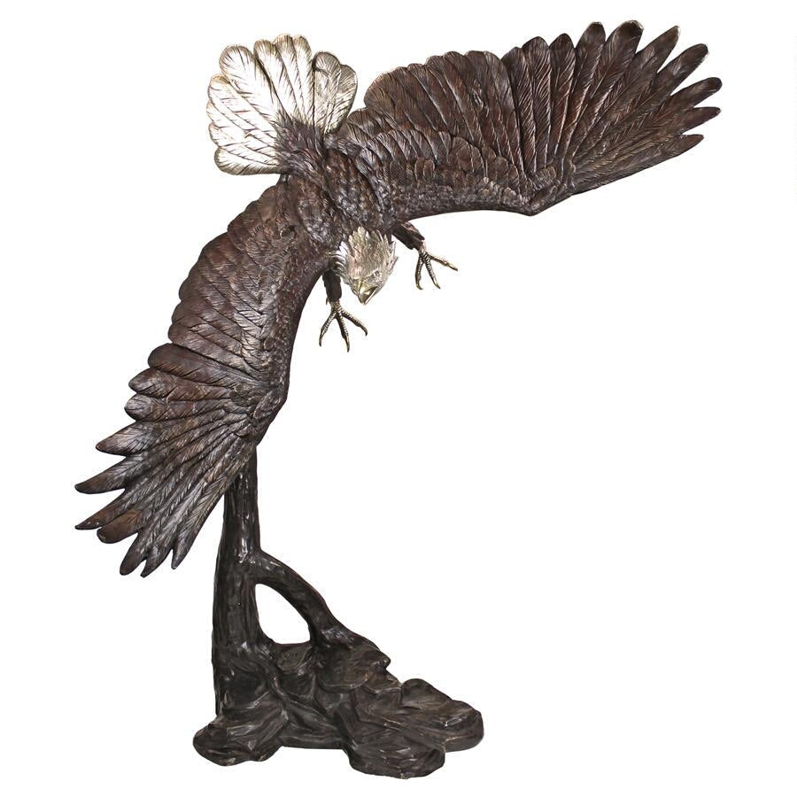 Design Toscano Final Approach Monumental Eagle Cast Bronze Garden Statue PB1117