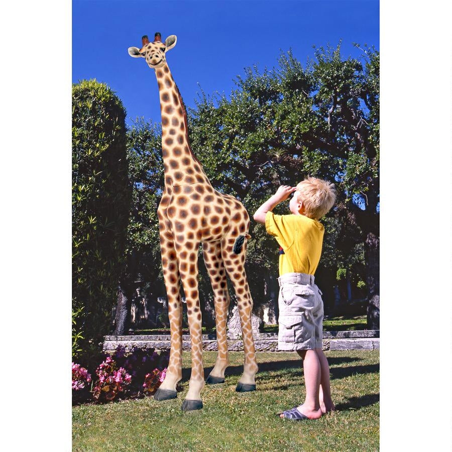 Design Toscano Mombasa, the Garden Giraffe Statue NG31777