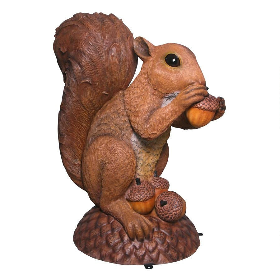 Design Toscano Wirral the Enormous Squirrel Statue NE150347